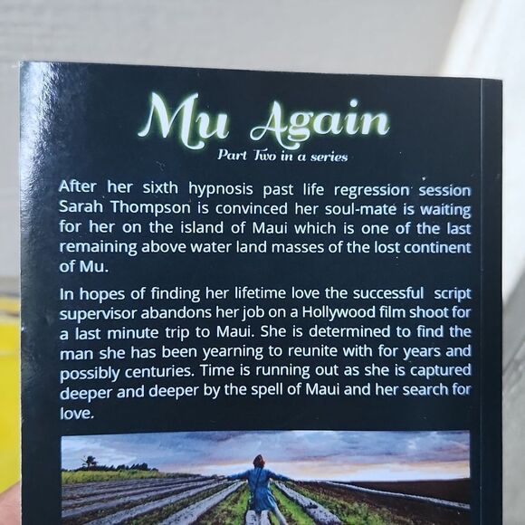 2 Maui Fiction Books Lemuria - Picture 2 of 3